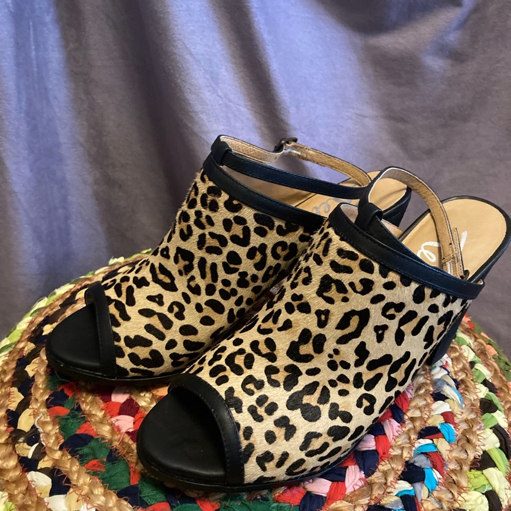 Leopard print sandals